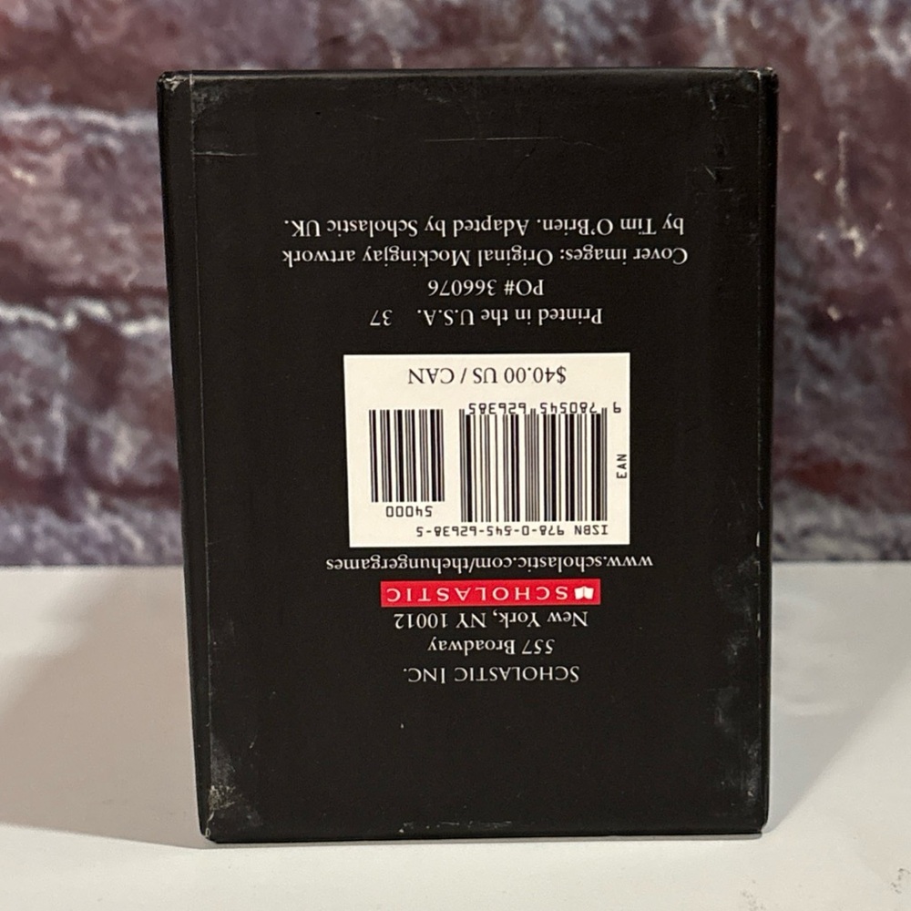 The Hunger Games Trilogy by Suzanne Collins Paperback Box Set Of 3 Novels - Picture 6 of 16